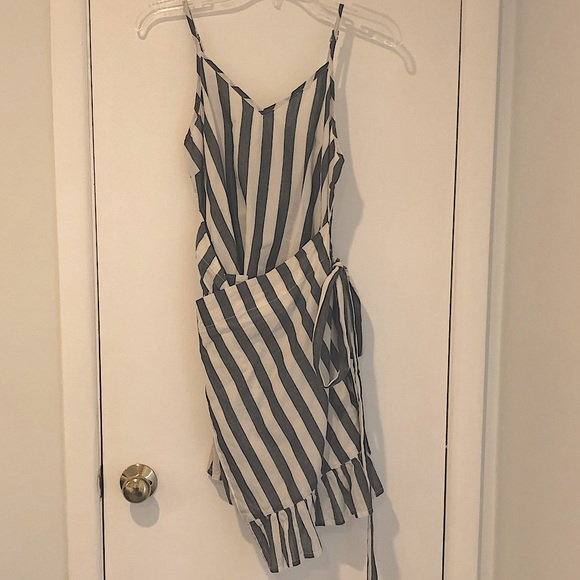 Vetiver Ali Striped Wrap Dress - Picture 6 of 7